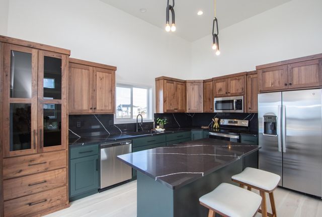 6810 32nd Street S, Fargo, ND 58104