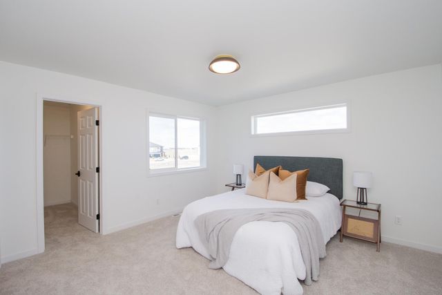 6810 32nd Street S, Fargo, ND 58104