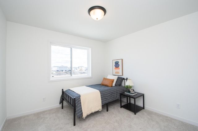 6810 32nd Street S, Fargo, ND 58104