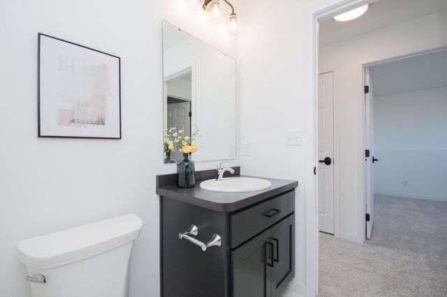 6810 32nd Street S, Fargo, ND 58104