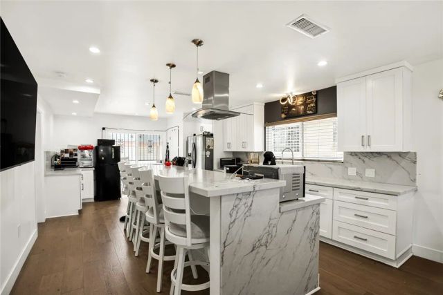5244 Via Corona Street, Los Angeles, CA 90022