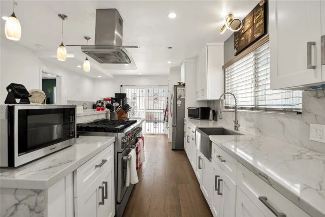 5244 Via Corona Street, Los Angeles, CA 90022