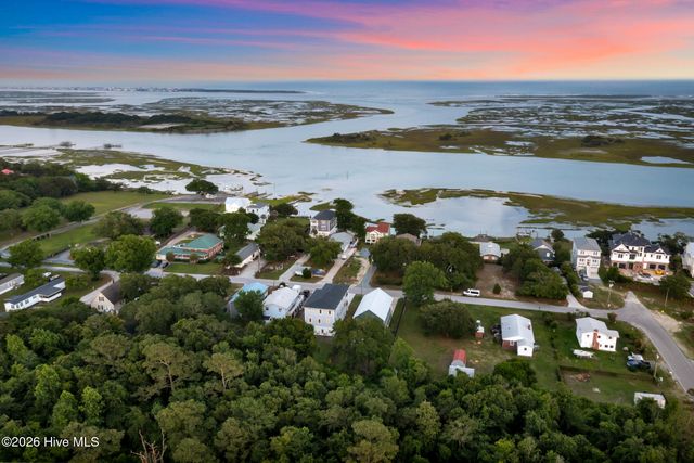 103 Broadview Lane, Hampstead, NC 28443