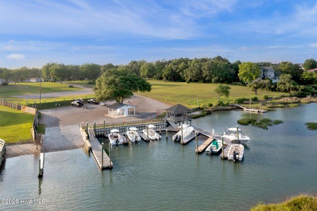 103 Broadview Lane, Hampstead, NC 28443