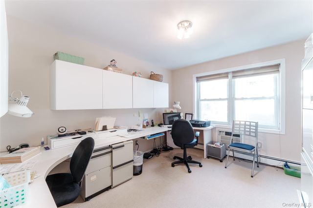 200 South Middle Neck Road F6, Great Neck, NY 11021