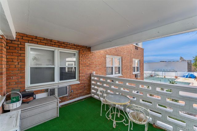 200 South Middle Neck Road F6, Great Neck, NY 11021