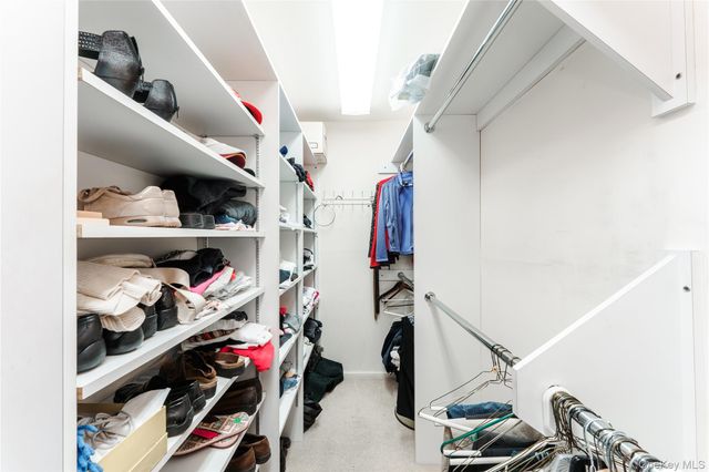 200 South Middle Neck Road F6, Great Neck, NY 11021