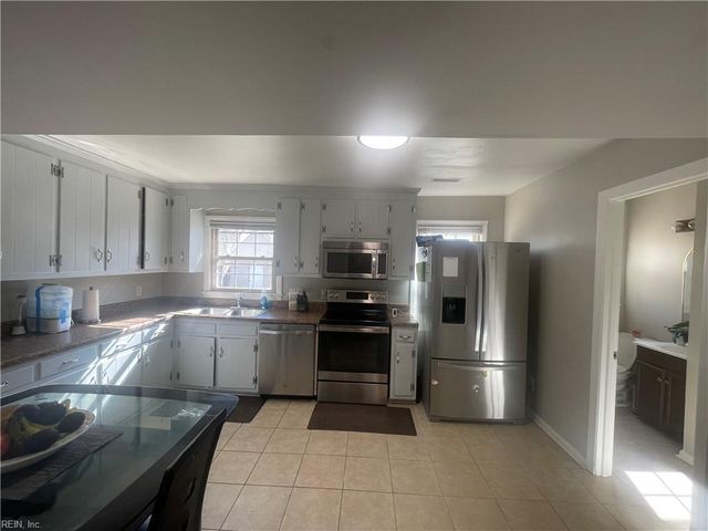 344 De Laura DR, Newport News, VA 23608