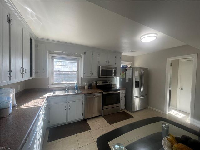 344 De Laura DR, Newport News, VA 23608