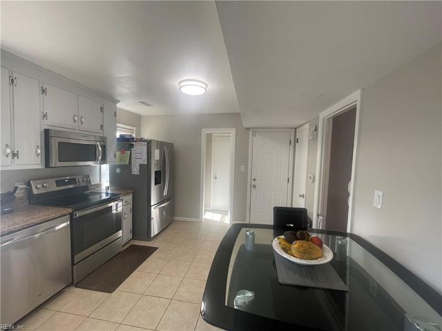 344 De Laura DR, Newport News, VA 23608