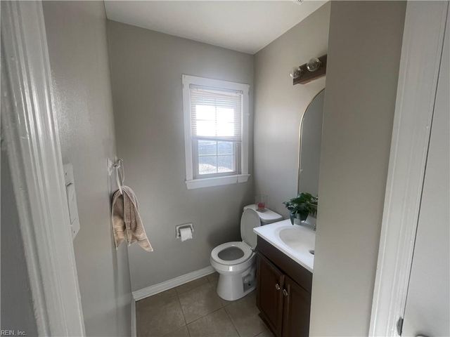 344 De Laura DR, Newport News, VA 23608