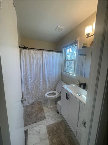 344 De Laura DR, Newport News, VA 23608