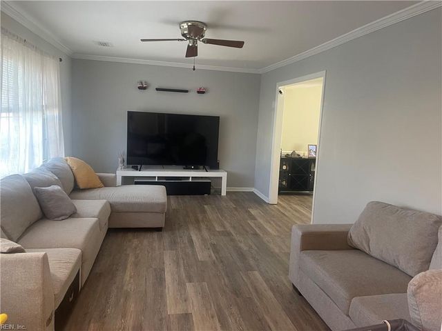 344 De Laura DR, Newport News, VA 23608