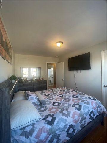 344 De Laura DR, Newport News, VA 23608