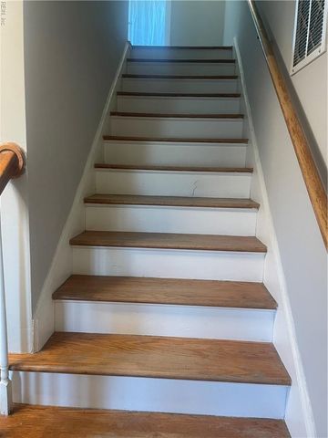 344 De Laura DR, Newport News, VA 23608