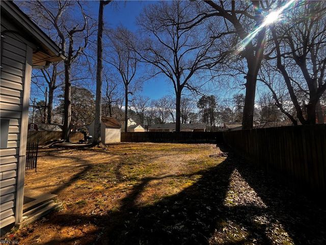 344 De Laura DR, Newport News, VA 23608