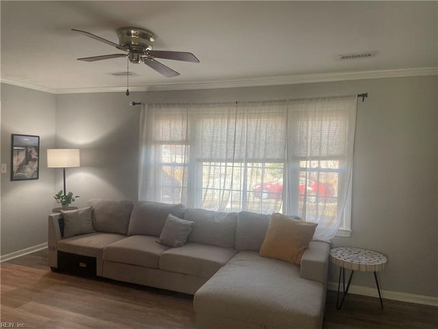 344 De Laura DR, Newport News, VA 23608