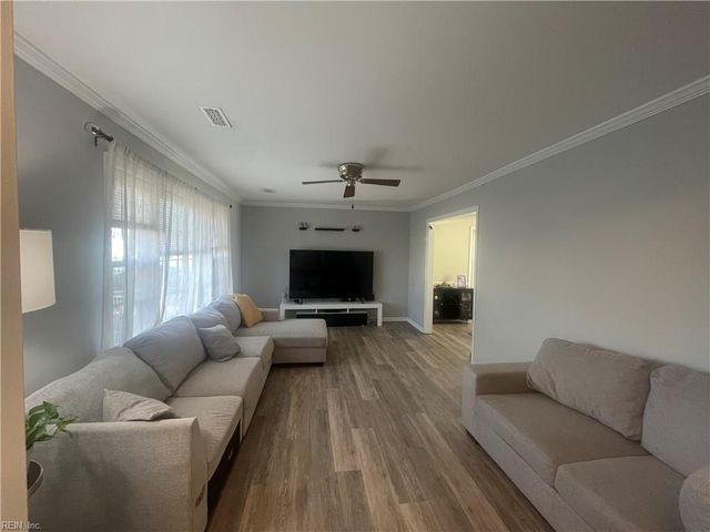 344 De Laura DR, Newport News, VA 23608