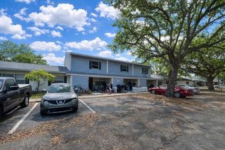 1000 E CAROLINE STREET, Tavares, FL 32778