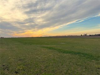 1560 N 100 Road, Baldwin City, KS 66006