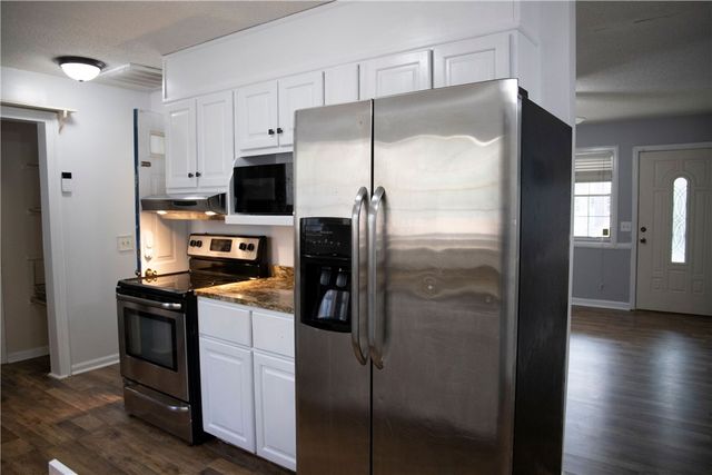 453 S Palm Street S, Jesup, GA 31546