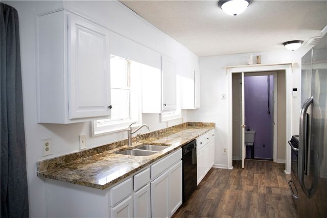 453 S Palm Street S, Jesup, GA 31546