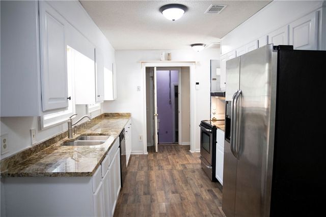 453 S Palm Street S, Jesup, GA 31546