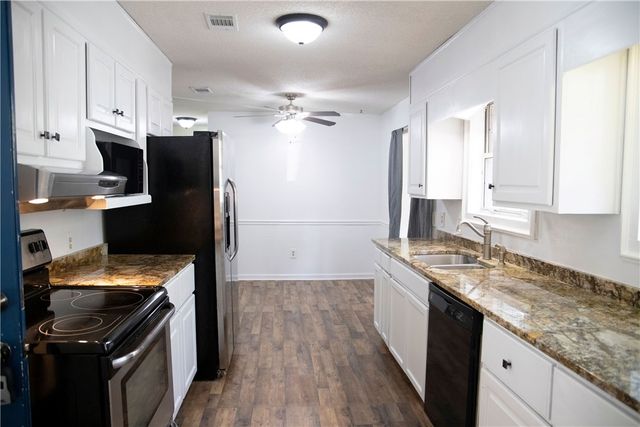 453 S Palm Street S, Jesup, GA 31546