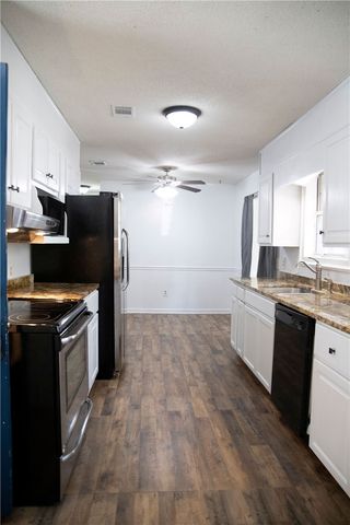 453 S Palm Street S, Jesup, GA 31546