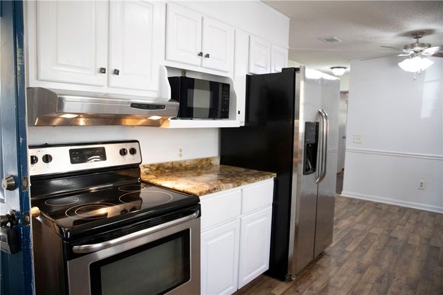 453 S Palm Street S, Jesup, GA 31546