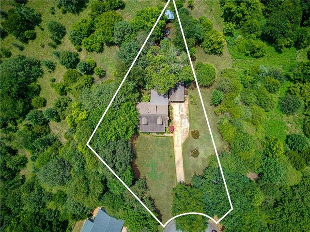 4345 Woodfield Drive, Gainesville, GA 30507