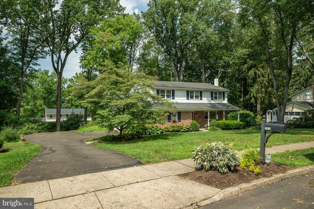 1019 LAFAYETTE DR, Yardley, PA 19067