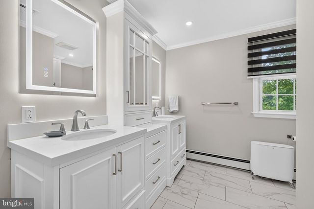 1019 LAFAYETTE DR, Yardley, PA 19067