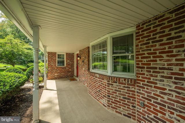1019 LAFAYETTE DR, Yardley, PA 19067