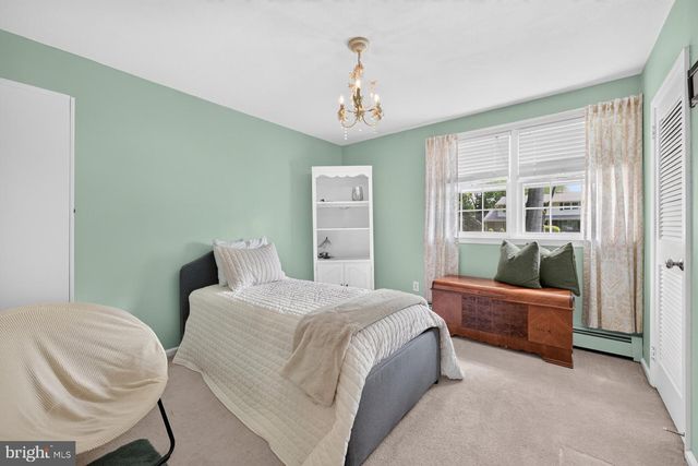 1019 LAFAYETTE DR, Yardley, PA 19067