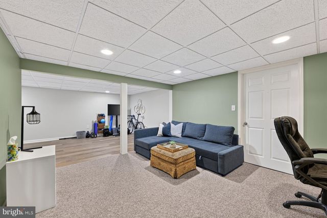 1019 LAFAYETTE DR, Yardley, PA 19067