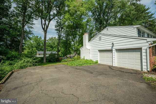 1019 LAFAYETTE DR, Yardley, PA 19067