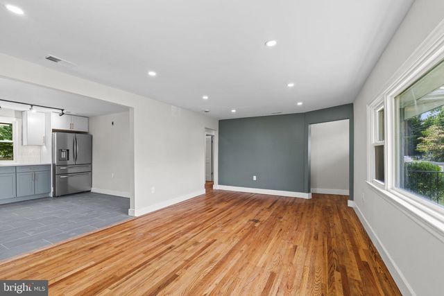 316 W ADAMS ST, Paulsboro, NJ 08066