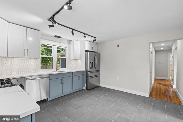 316 W ADAMS ST, Paulsboro, NJ 08066
