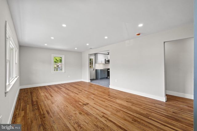 316 W ADAMS ST, Paulsboro, NJ 08066