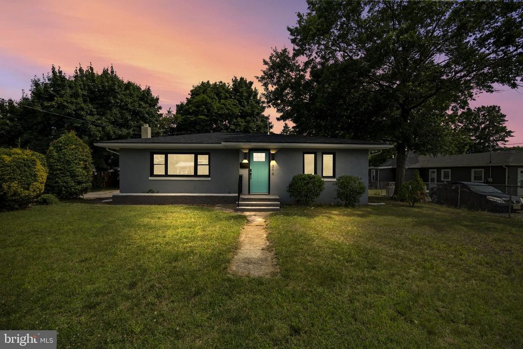 316 W ADAMS ST, Paulsboro, NJ 08066