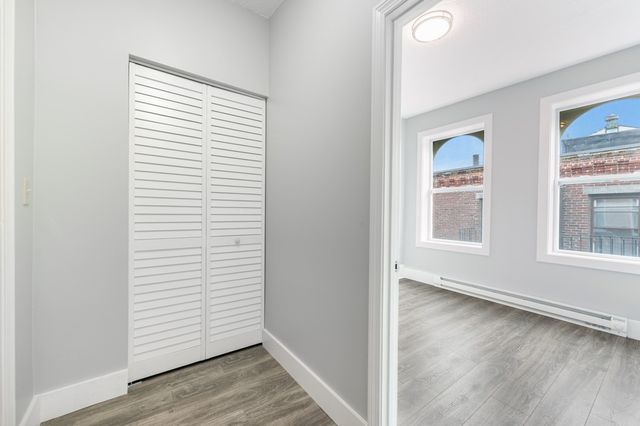 12 Foster 8, Boston, MA 02109