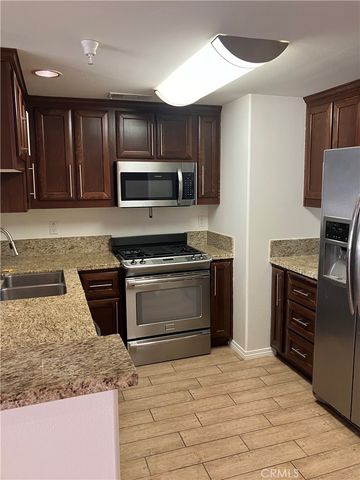 11925 KLING Street 111, Valley Village, CA 91607