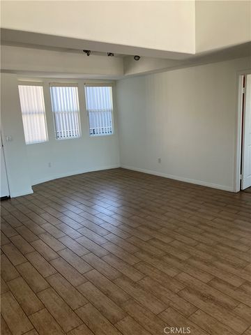 11925 KLING Street 111, Valley Village, CA 91607