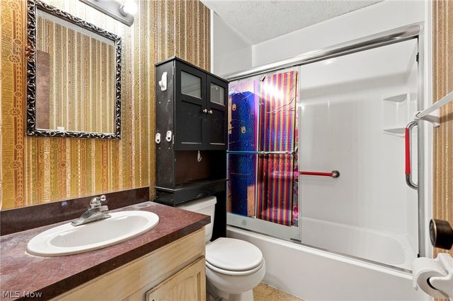 3197 Greenbrier Drive, Norton, OH 44203