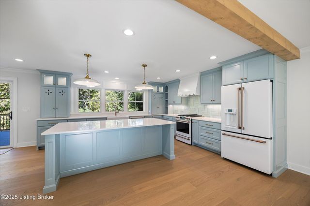 2418 Branning Rd, Louisville, KY 40222