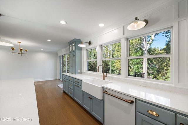 2418 Branning Rd, Louisville, KY 40222