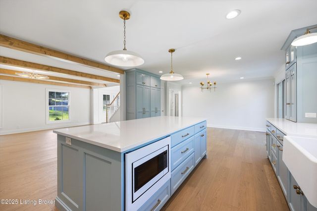 2418 Branning Rd, Louisville, KY 40222