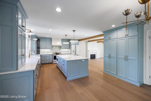 2418 Branning Rd, Louisville, KY 40222