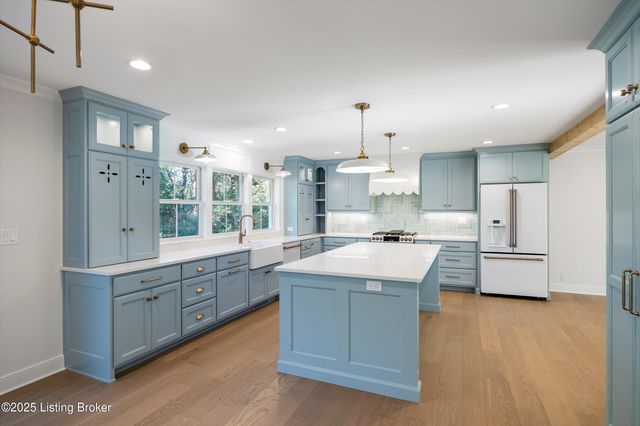 2418 Branning Rd, Louisville, KY 40222